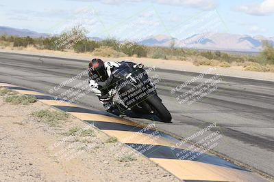 media/Nov-16-2025-Race Pace (Sun) [[8c5fa54630]]/Verified Riders/4-Turn 3 Inside (1050am)/